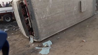 إصابة 17 شخصًا في حادث تصادم بطريق السخنة - السويس