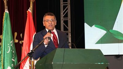 صناعة الوفد: الدولة المصرية تتبنى قضايا المناخ وتضعها ضمن أولوياتها