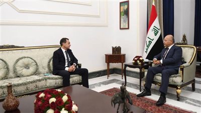 العراق وفرنسا يؤكدان أهمية الحوار لإرساء السلام في المنطقة