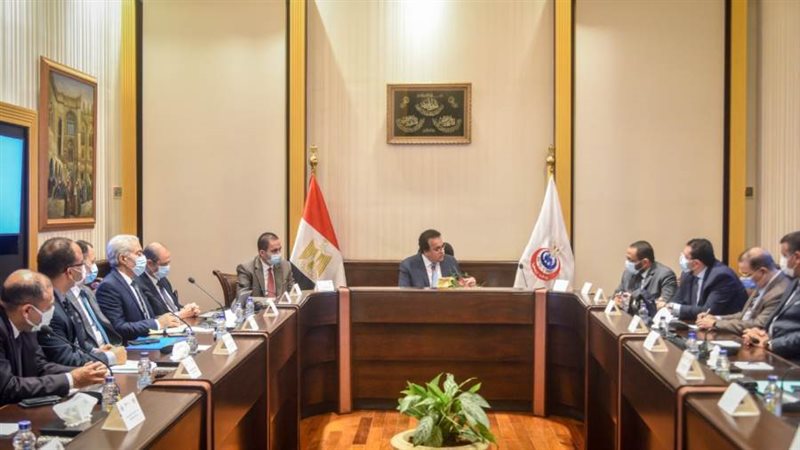 اجتماع وزير التعليم