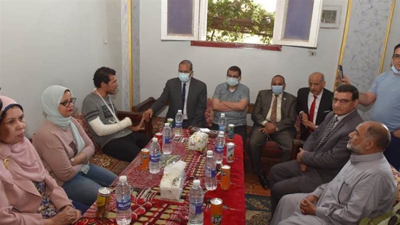 خلال زيارة طبيب سوهاج