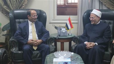 مفتي الجمهورية يستقبل السفير الباكستاني بالقاهرة لبحث سبل تعزيز التعاون الديني