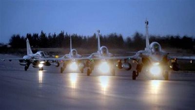 القوات الجوية المصرية والهندية تنفذان تدريباً مشتركاً بإحدى القواعد الجوية المصرية