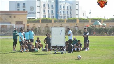 هيثم شعبان يعلن قائمة سيراميكا كليوباترا استعدادًا لمواجهة مصر المقاصة 