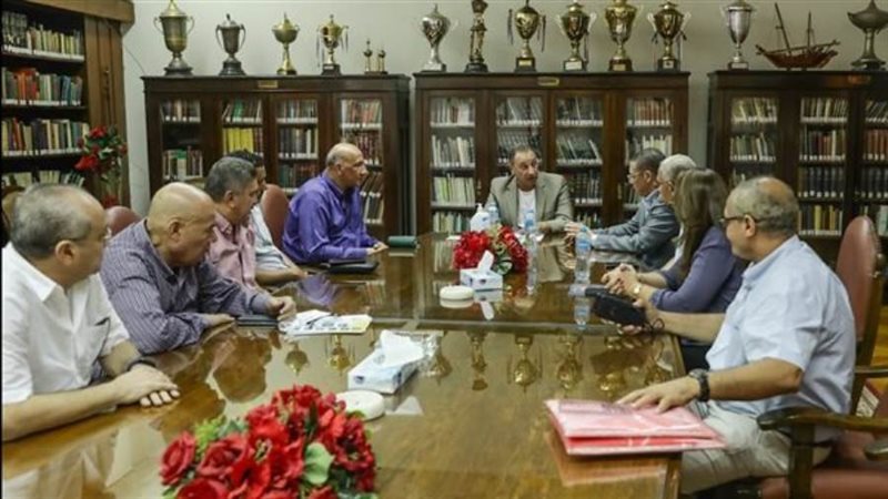 الخطيب يجتمع مع إسماعيل