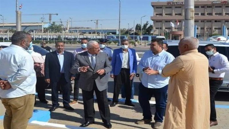 محافظ السويس يتفقد