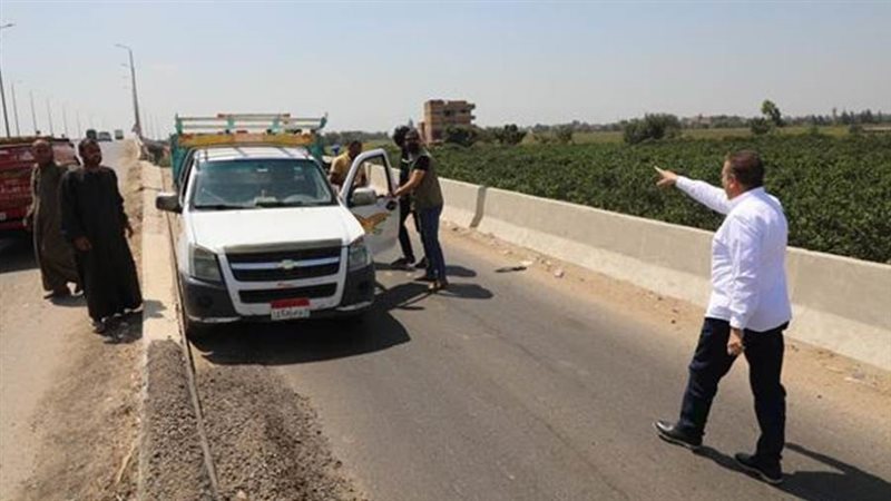 سيارة تسير عكس الاتجاه