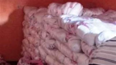 قبل تهريبهم للسوق السوداء..ضبط 2600 كجم سكر و1584 زجاجة زيت تمويني بالشرقية 