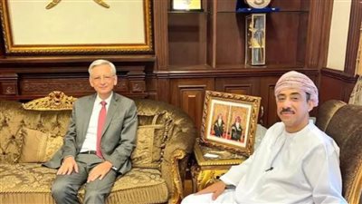 السفير العماني بالقاهرة يستقبل نظيره الفرنسي