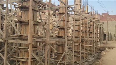 إيقاف حالتي بناء مخالف ومتابعة شكوى المواطنين من ضعف المياه بناصر