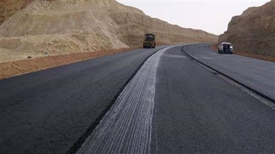 استكمال تنفيذ الطريق الدائري لربط موط بقرى غرب الموهوب بالوادي الجديد