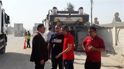 محافظ أسيوط يُعلن استكمال أعمال رصف الطريق السريع من كمين المطمر