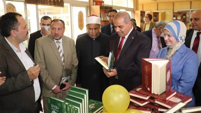 رئيس جامعة الأزهر يفتتح معرض الكتاب بكلية الدراسات الإسلامية للبنات بالإسكندرية