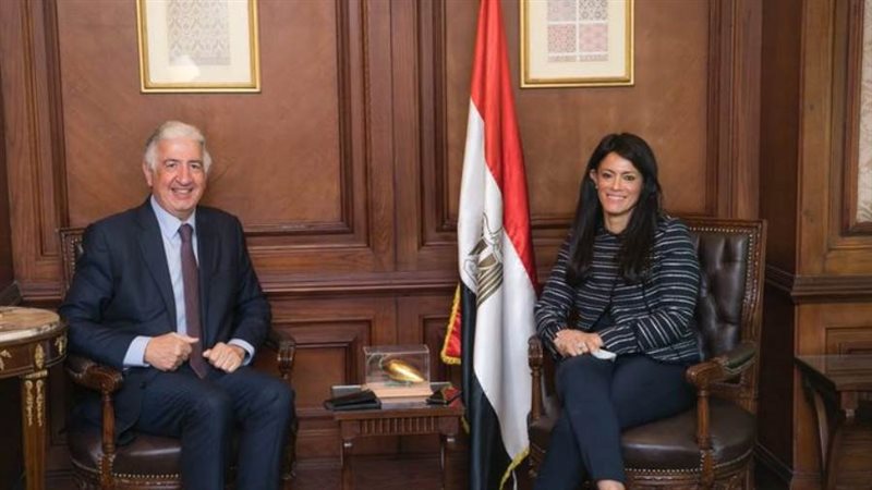 التعاون الدولي تناقش