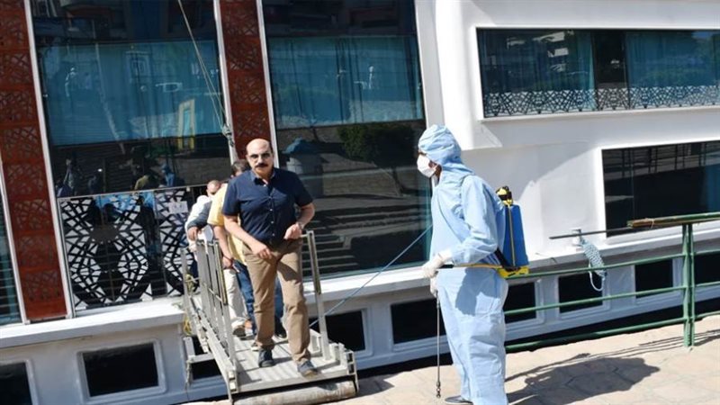 محافظ أسوان يتفقد