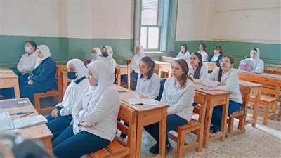 فحص 295 ألفًا و90 تلميذًا لاكتشاف الطفيليات المعوية والبلهارسيا بالمنيا
