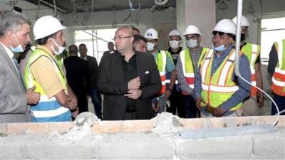 محافظ بني سويف يتفقد إنشاء المقر الرئيسي لفرع البريد 