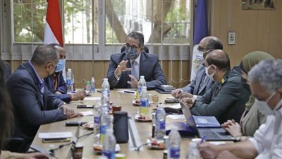 العنانى يجتمع  لوضع اللمسات الأخيرة لاحتفالية الأقصر