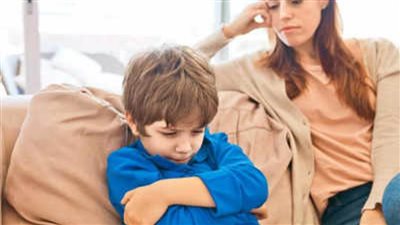 هل يغضب طفلك كثيرًا؟ يمكن أن تساعدك هذه النصائح