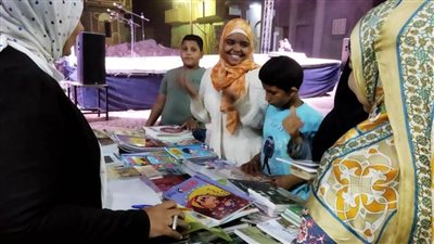 مسرح هناهينو وتلقائية توشكى بالمسرح المتنقل بعزبة البوستة 