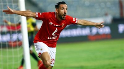 إيقاف مدحت شلبي وأزمة حسن مصطفى ورحيل رمضان وموعد جوائز  الأفضل وجنسية معلول 