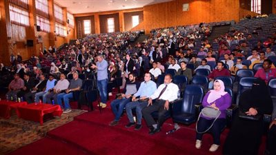 جامعة سوهاج تنظم يومًا تدريبيًا لطلابها بعنوان 