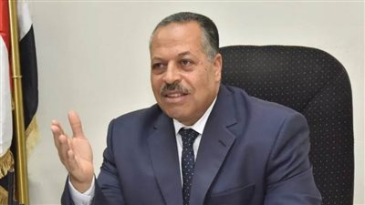 محافظة قنا تبحث طلبات التقنين المقدمة للأراضي