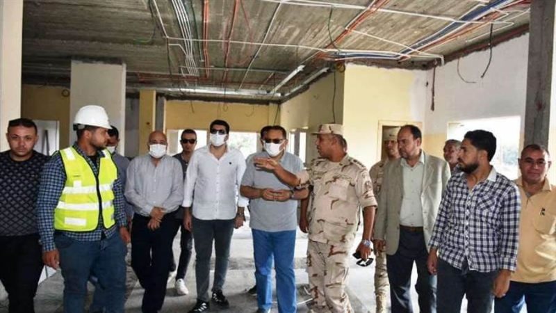 محافظ الشرقية خلال