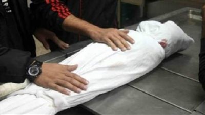 حفلة تعذيب.. زوج والدتها وشقيقه.. كشف ملابسات العثور على جثة طفلة 