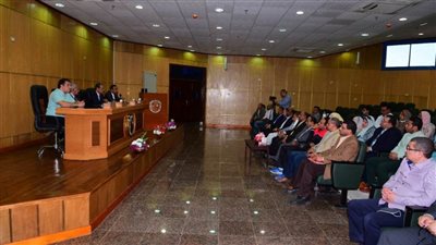 رئيس جامعة سوهاج يتابع تنفيذ منظومة الكتاب الإلكتروني ويعلن موعد الاختبارات الإلكترونية 