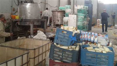 ضبط 20 طن عصائر مجهولة المصدر بمصنع غير مرخص بالجيزة