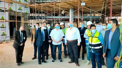 وزير الطيران يتابع أعمال مشروع توسعة مطار سفنكس الدولي