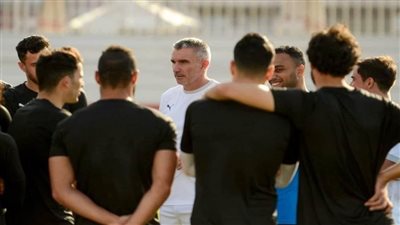 مران الزمالك.. كارتيرون يعقد جلسة مع اللاعبين