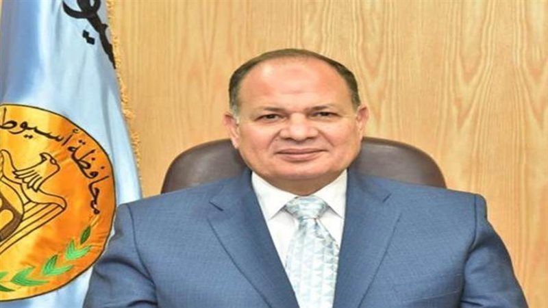عصام سعد محافظ أسيوط