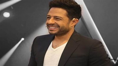 محمد حماقي يروج لأغنية (زيها مين) من ألبوم (يافاتنى)