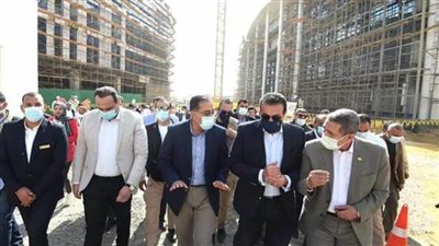 رئيس الوزراء يتفقد المجمع الطبي بالسويس الخاص بمنظومة التأمين الصحي الشامل