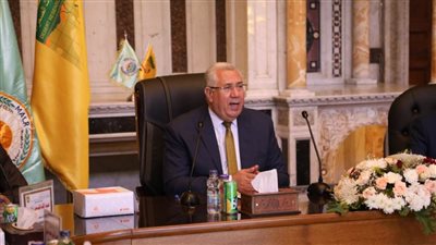 وزير الزراعة: الرئيس السيسي وجه بتطوير البحث العلمي التطبيقي