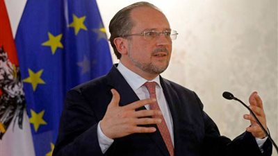 غدا.. اجتماع حكومي لبحث تعميم إغلاق النمسا أمام غير 