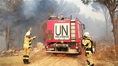 اليونيفيل: جنود قوات حفظ السلام يساعدون في إطفاء الحرائق بجنوب لبنان