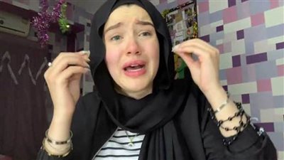 حنين حسام: معملتش حاجة.. ودفاعها يرد المحكمة بجلسة محاكمتها بالاتجار بالبشر 