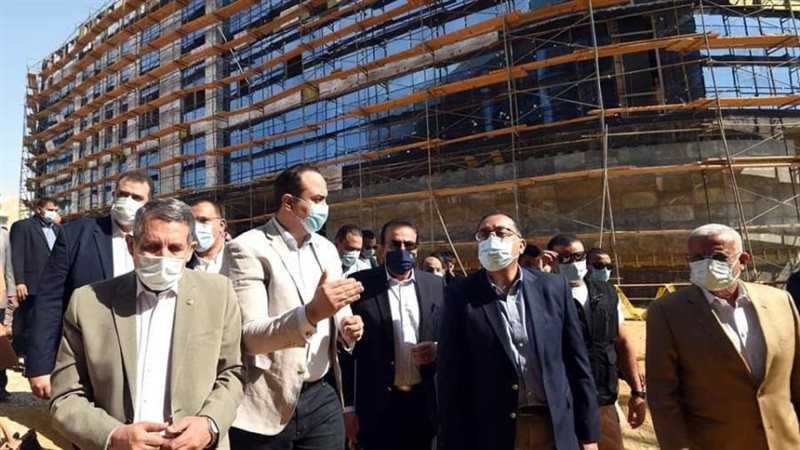 رئيس الوزراء في المجمع