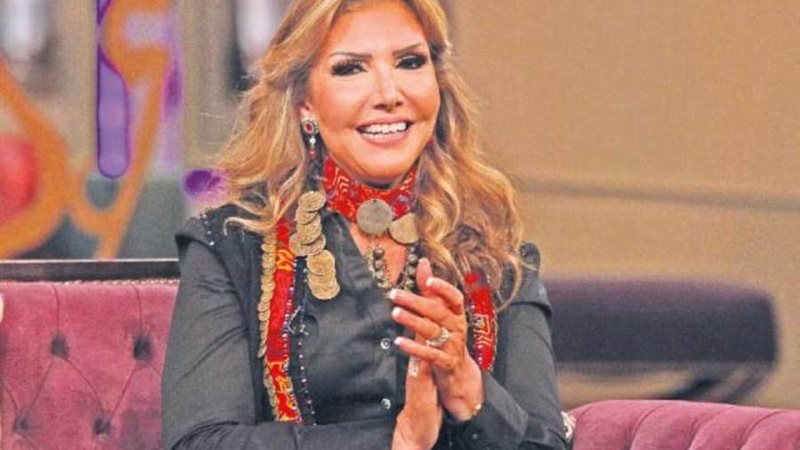 الفنانة نادية مصطفى