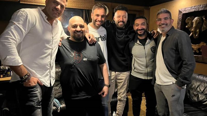 أعضاء فريق واما مع