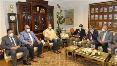 محافظ أسيوط يلتقي وفد الوكالة الألمانية للتعاون الدولي ومدير البرنامج الوطني
