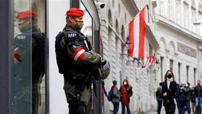 بدء تطبيق الإغلاق العام في النمسا لغير الملقحين ضد وباء كورونا