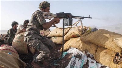 سقوط العشرات من عناصر ميليشيا الحوثي فى قصف لمدفعية الجيش اليمني بمأرب