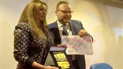 هيئة قصور الثقافة تكرم الفنانة زينة بقصر السينما 