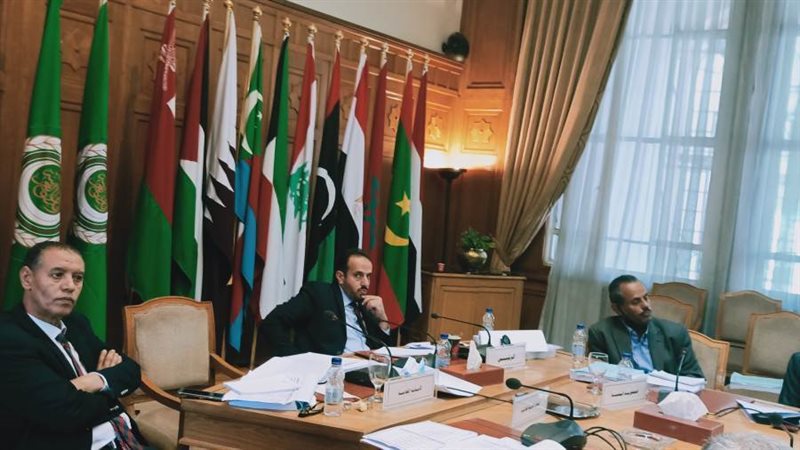 صورة من داخل الاجتماع