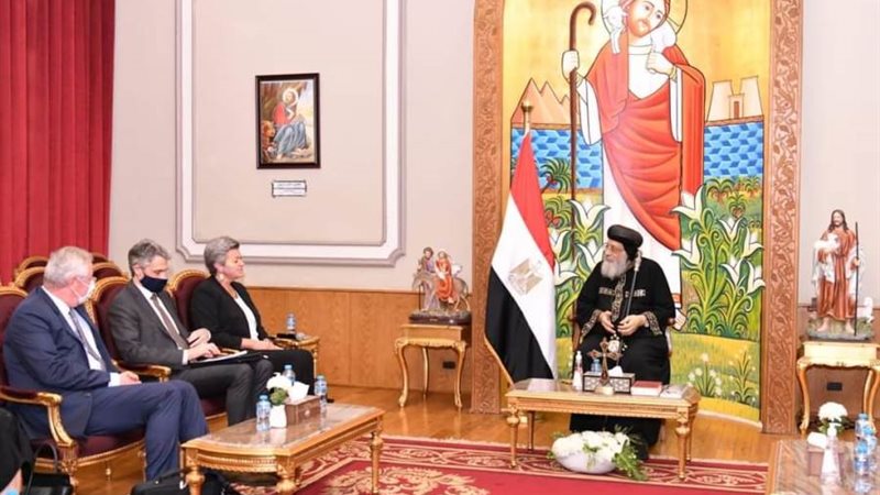 البابا تواضروس والسيدة