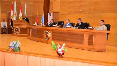 محافظ سوهاج ورئيس الجامعة يدشنان مبادرة 